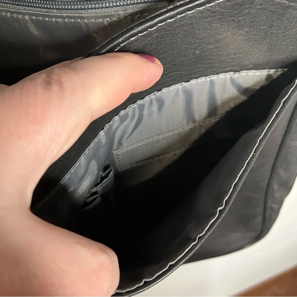 Reaction Kenneth‎ Cole black leather briefcase laptop bag